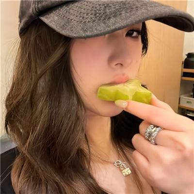 春色无遮入眼廉
